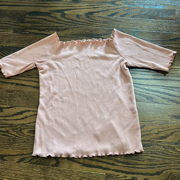 Three size medium summer tops - Picture 4 of 4